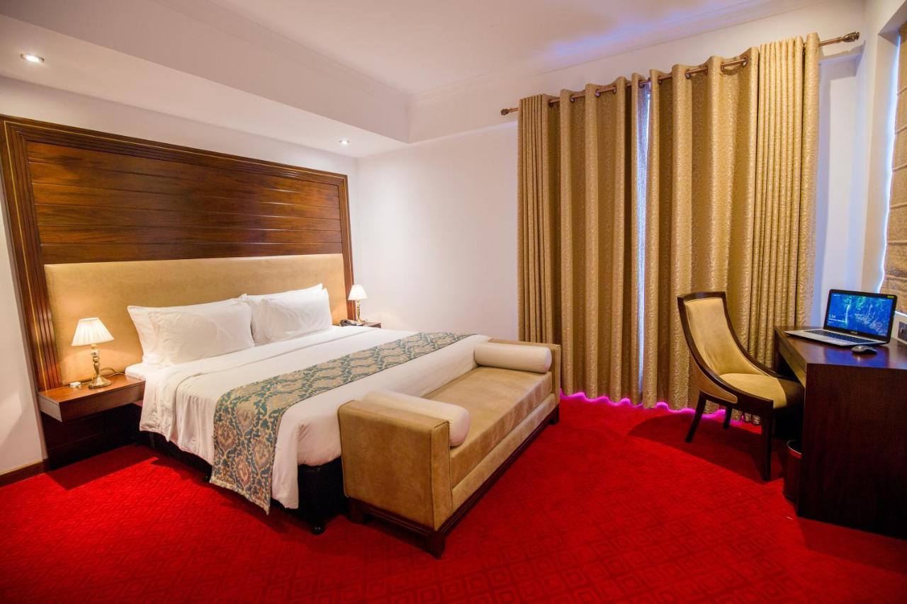 Trillium Boutique City Hotel Коломбо Екстер'єр фото