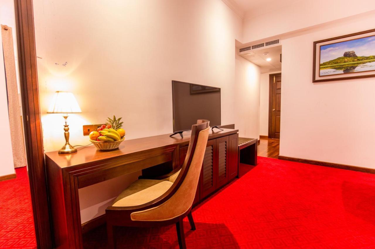 Trillium Boutique City Hotel Коломбо Екстер'єр фото