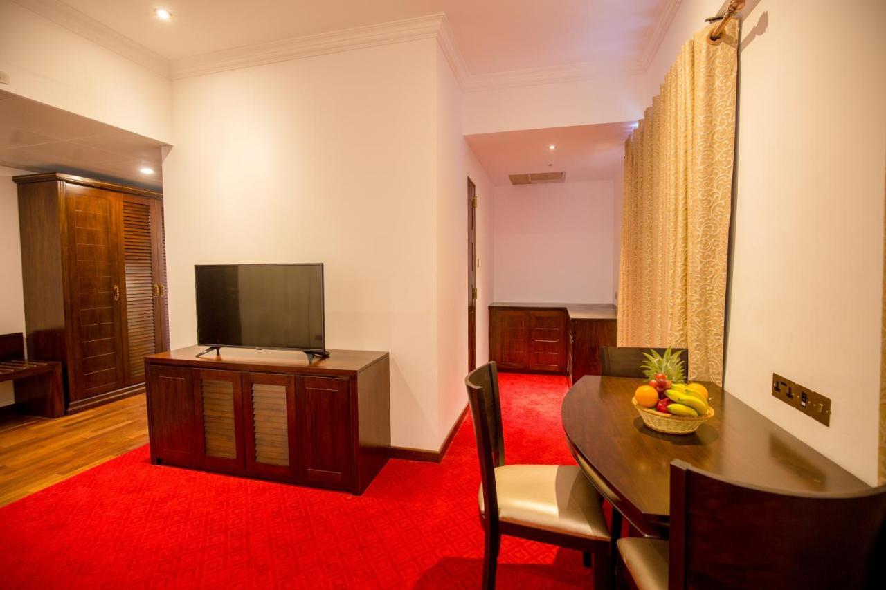 Trillium Boutique City Hotel Коломбо Екстер'єр фото